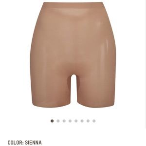 SHEER SCULPT LOW BACK SHORT | SIENNA